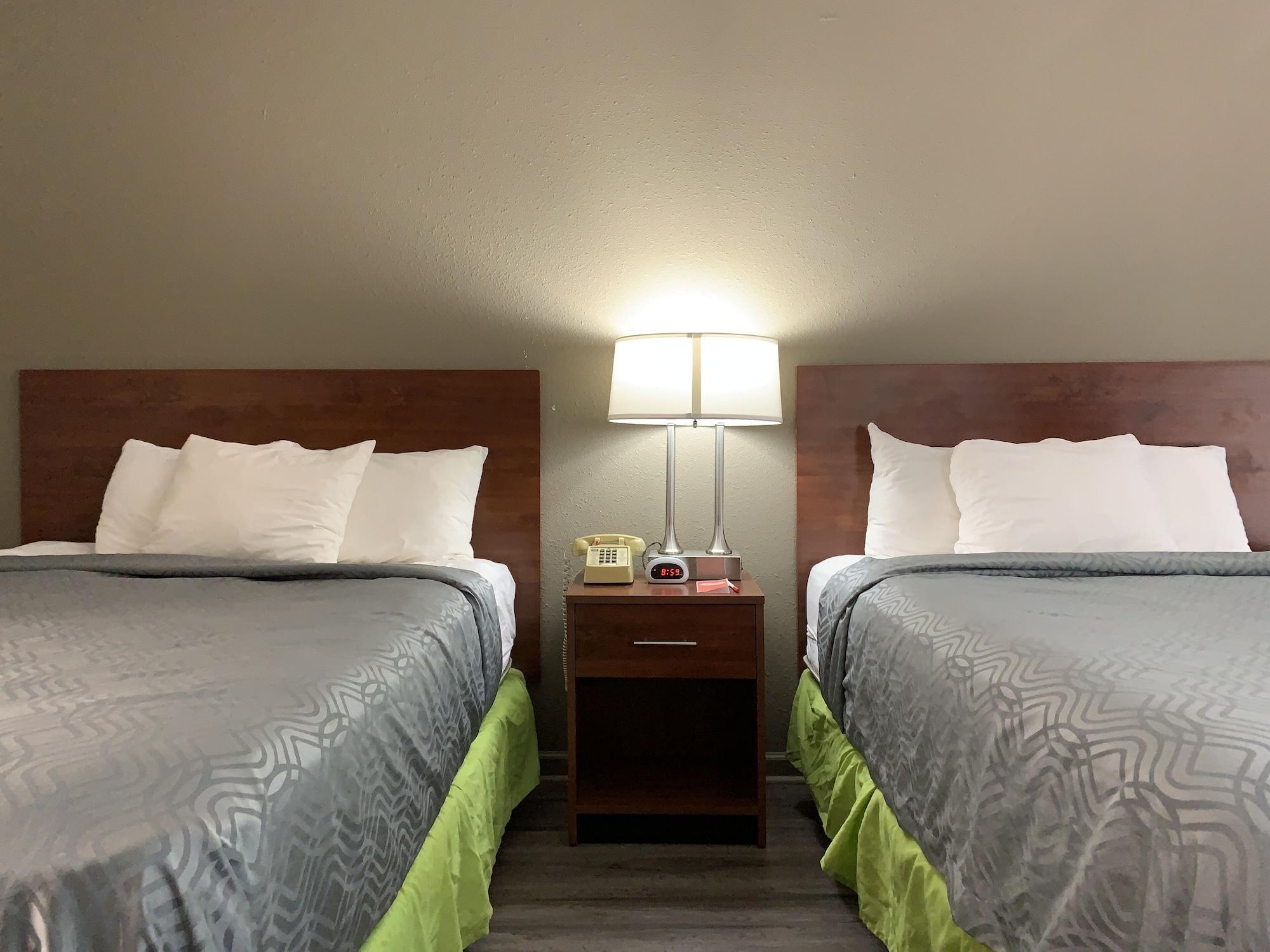 Econo Lodge Troy Esterno foto