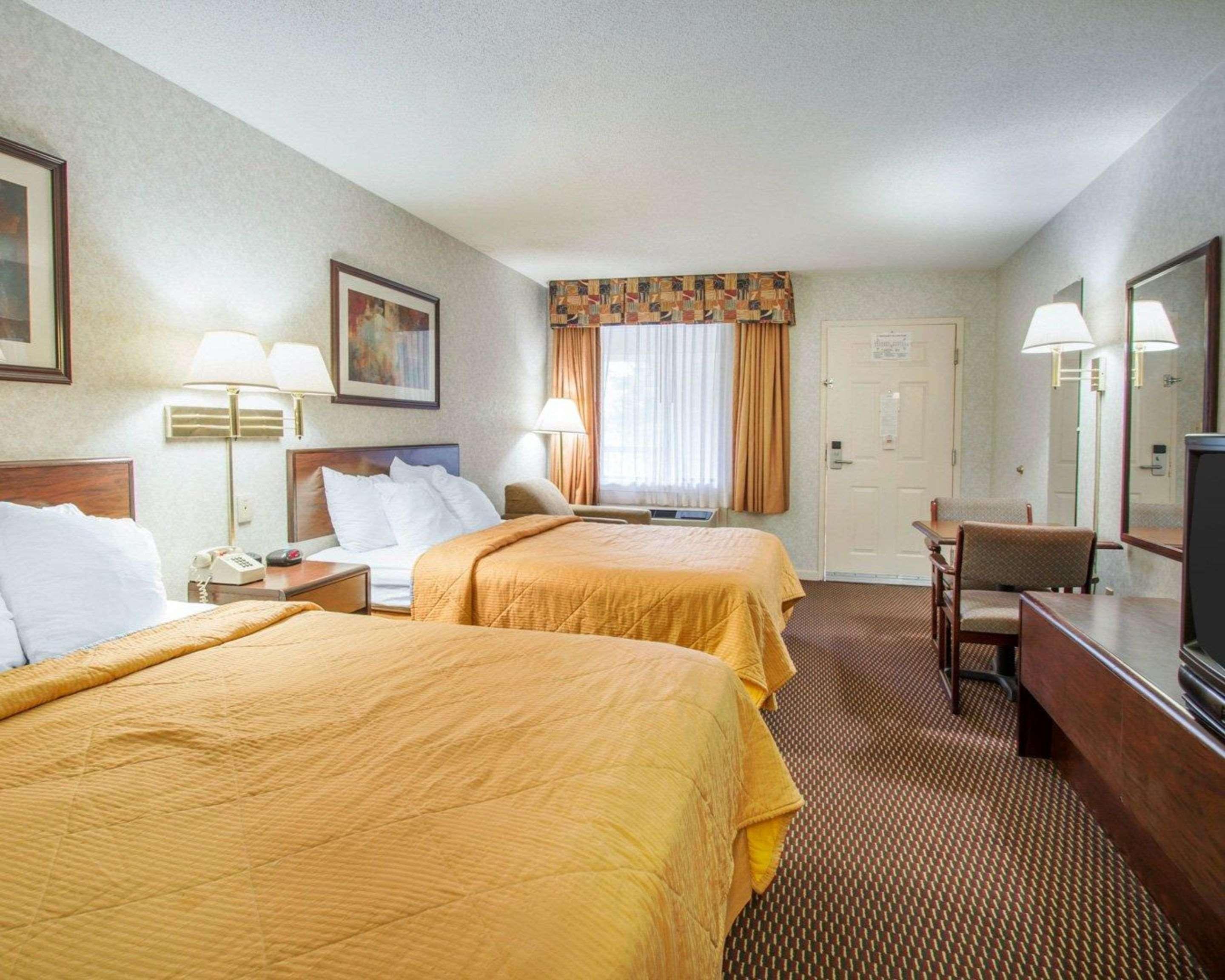 Econo Lodge Troy Esterno foto