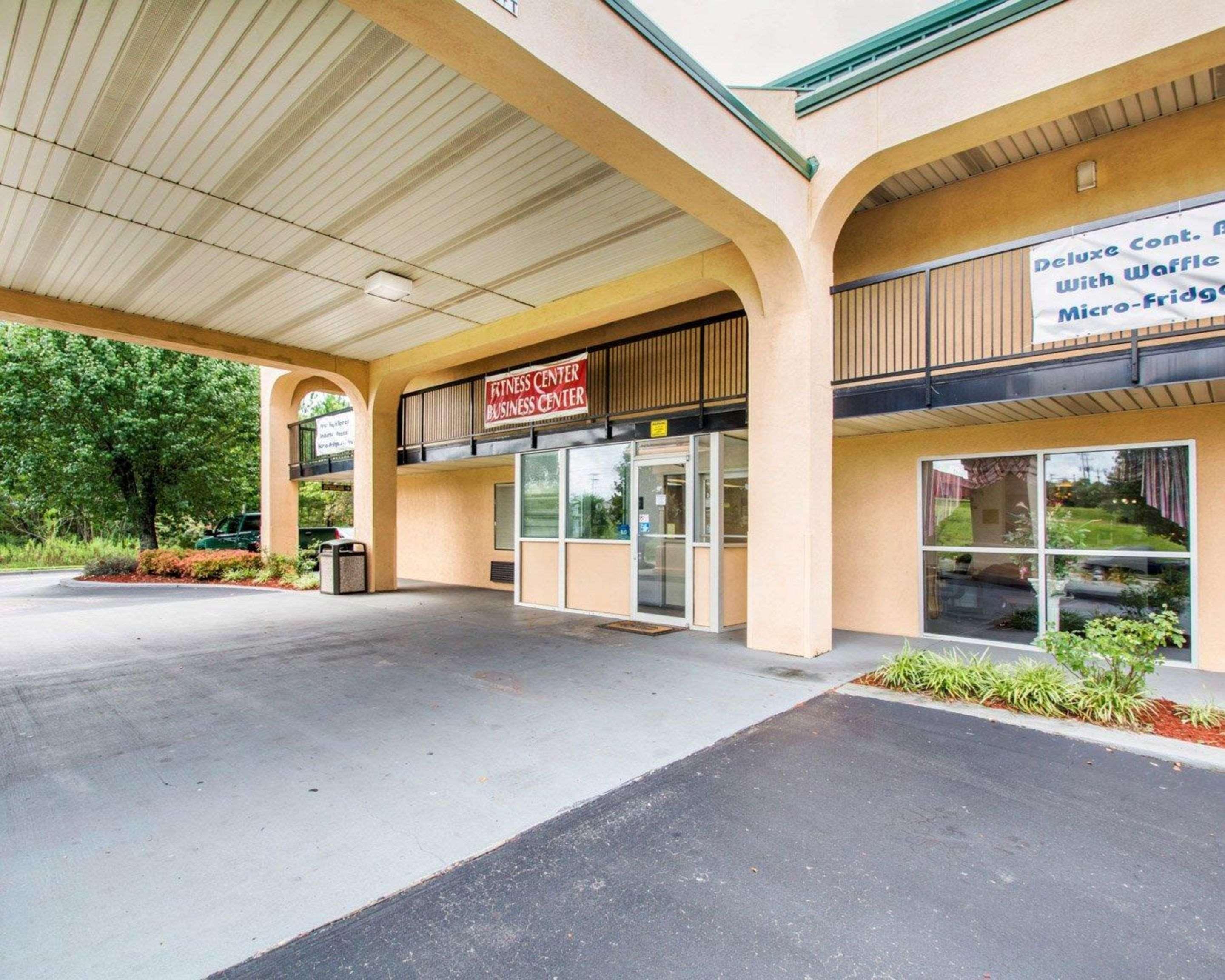 Econo Lodge Troy Esterno foto