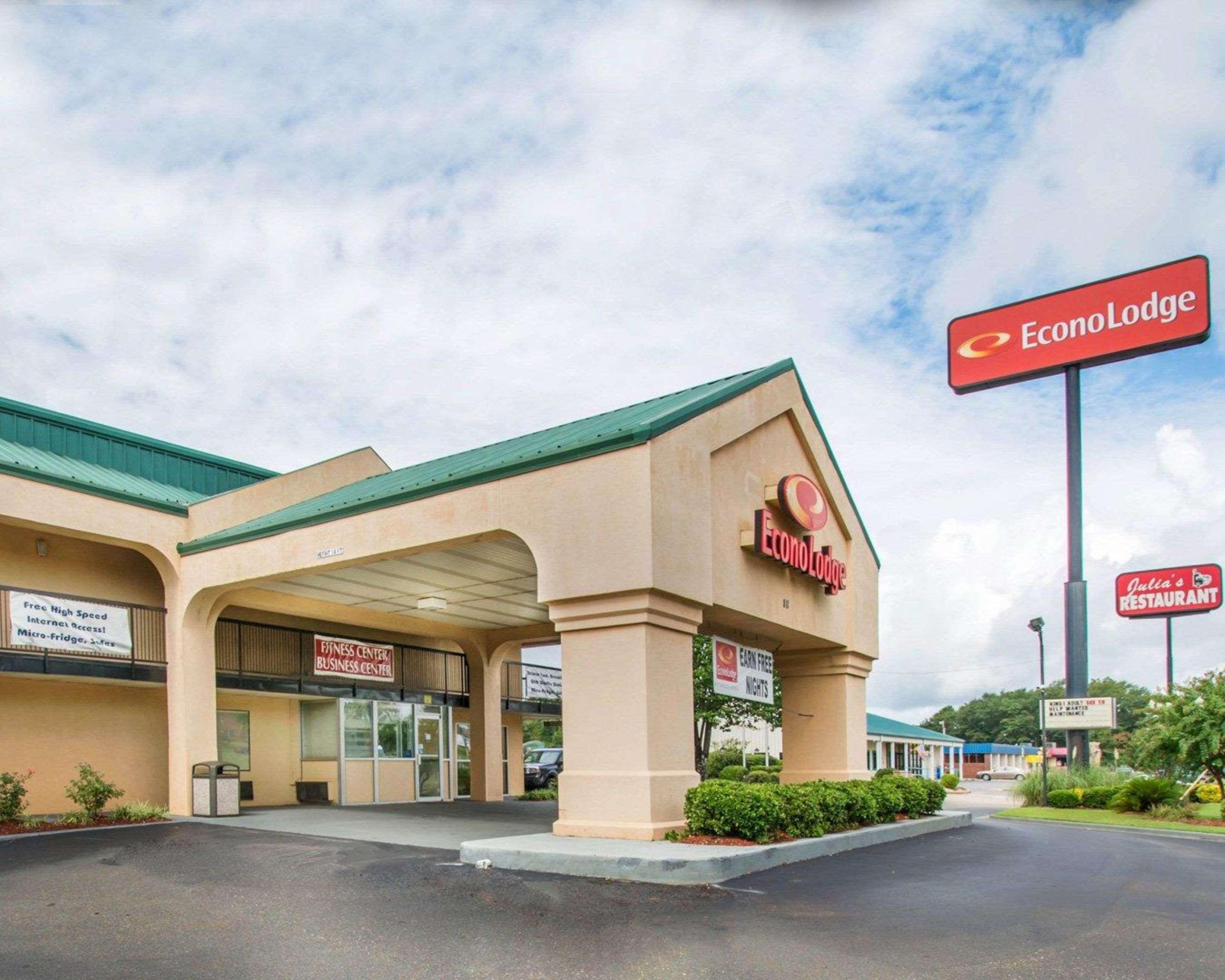 Econo Lodge Troy Esterno foto